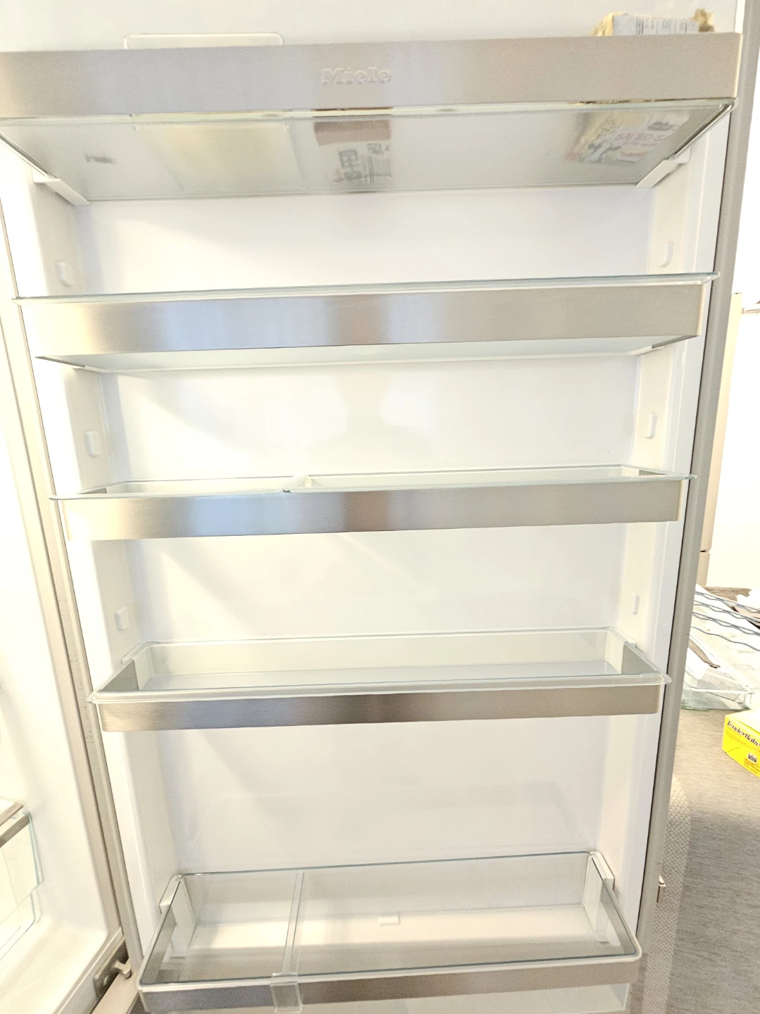 Miele Fridge - Excellent Condition - photo 4