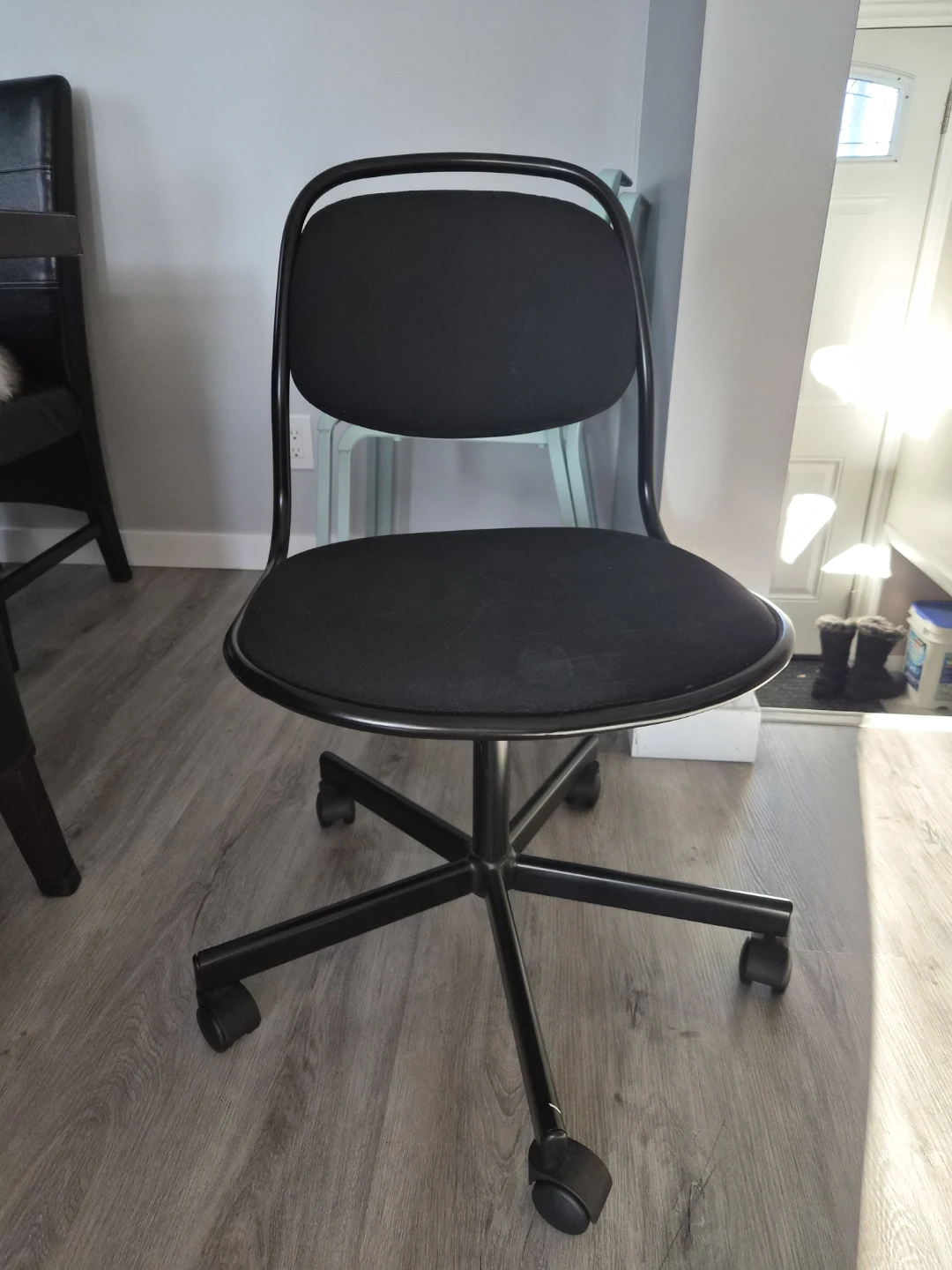 swivel chair black office