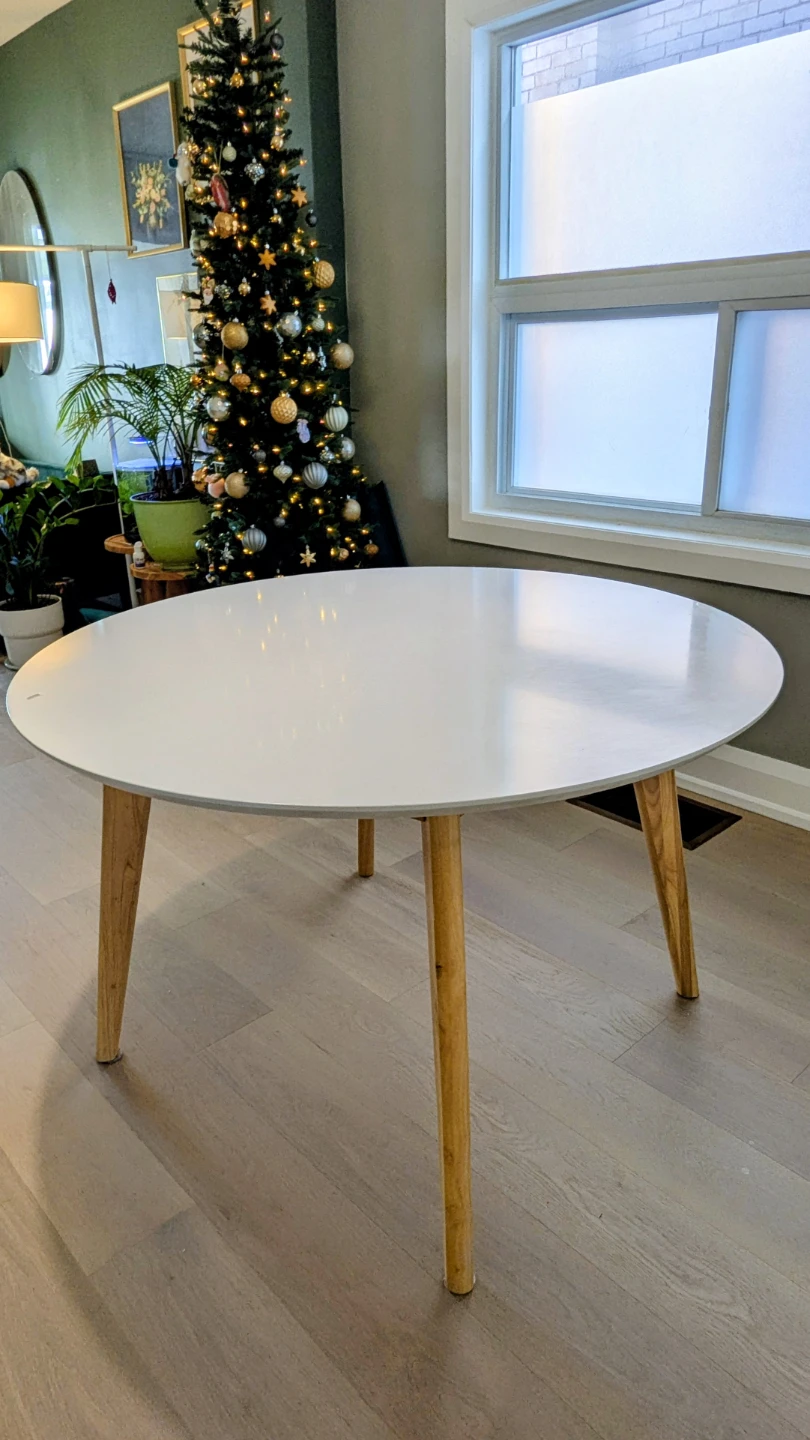 Round White Dining Table - photo 2