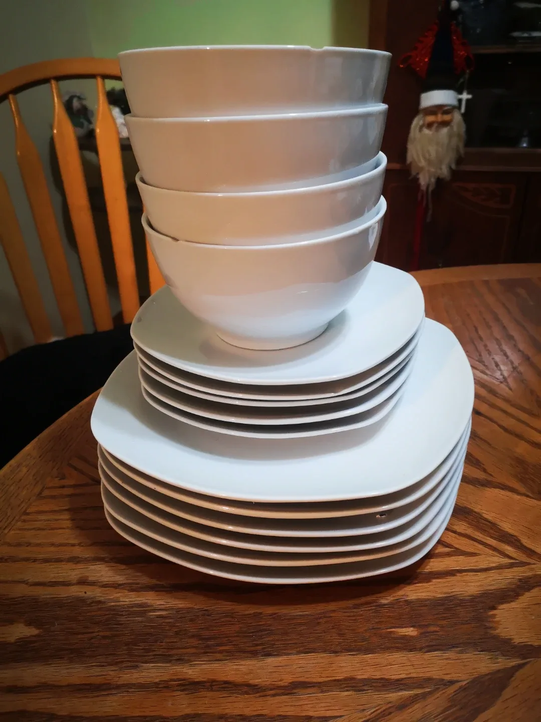 Mayfair & Jackson Porcelain Dinnerware Set