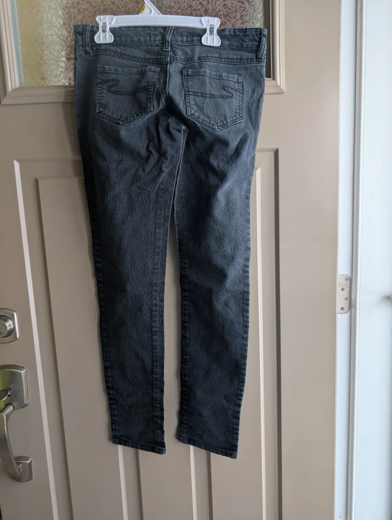 Womens sz 3 Jeans, $10 each - photo 4