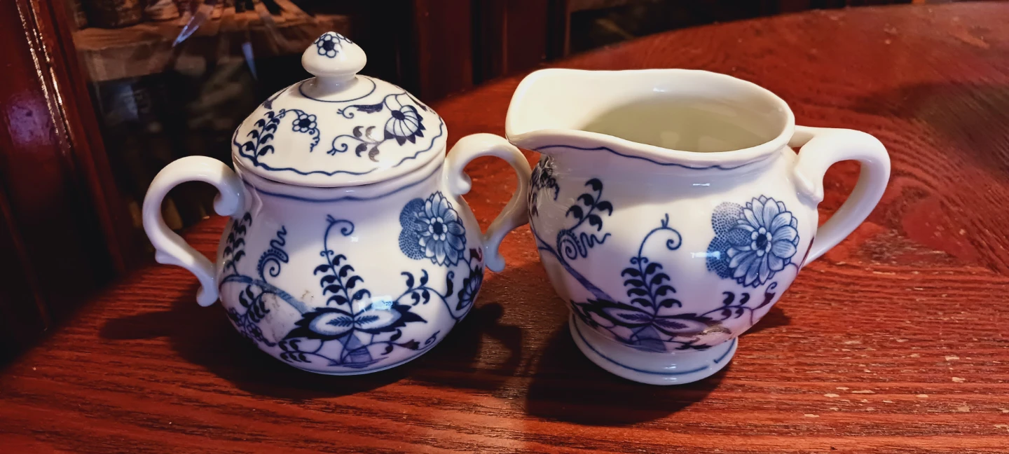 BLUE DANUBE JAPAN FINE PORCELAIN CREAMER & SUGAR BOWL