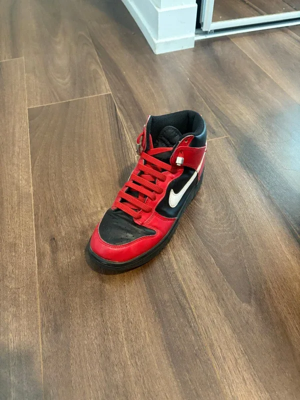 Nike Dunk High Red/Black Sneakers