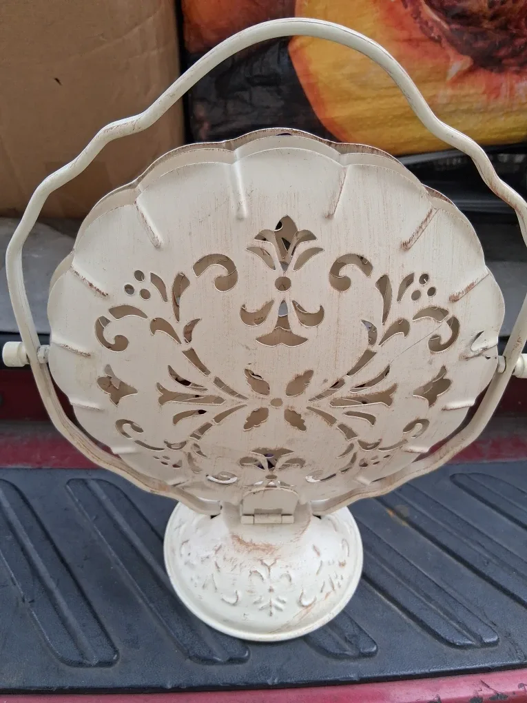 Metal Decorative Pedestal Stand