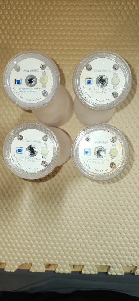 Bubba Gump Shrimp Co. Flashing Cup Set image indicator(3)