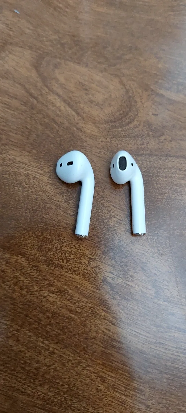 Apple AirPods (2nd generation) image indicator(2)