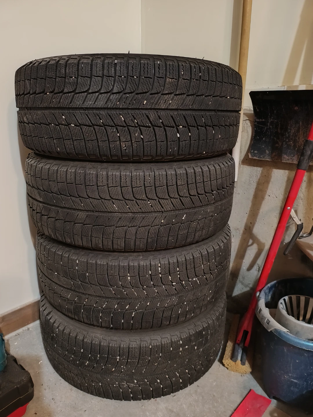 Michelin X-Ice XI3 Winter Tires 225/50R17 - photo 3