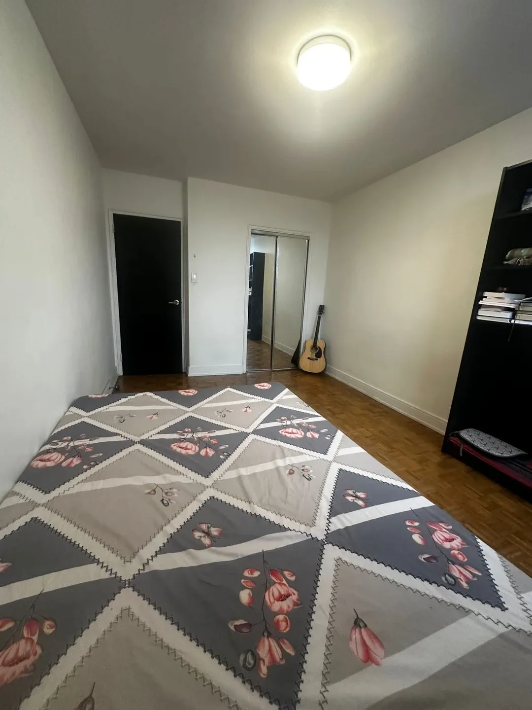 1 Bedroom for Rent in 2-Bedroom Apartment – Available January 1 image indicator(2)