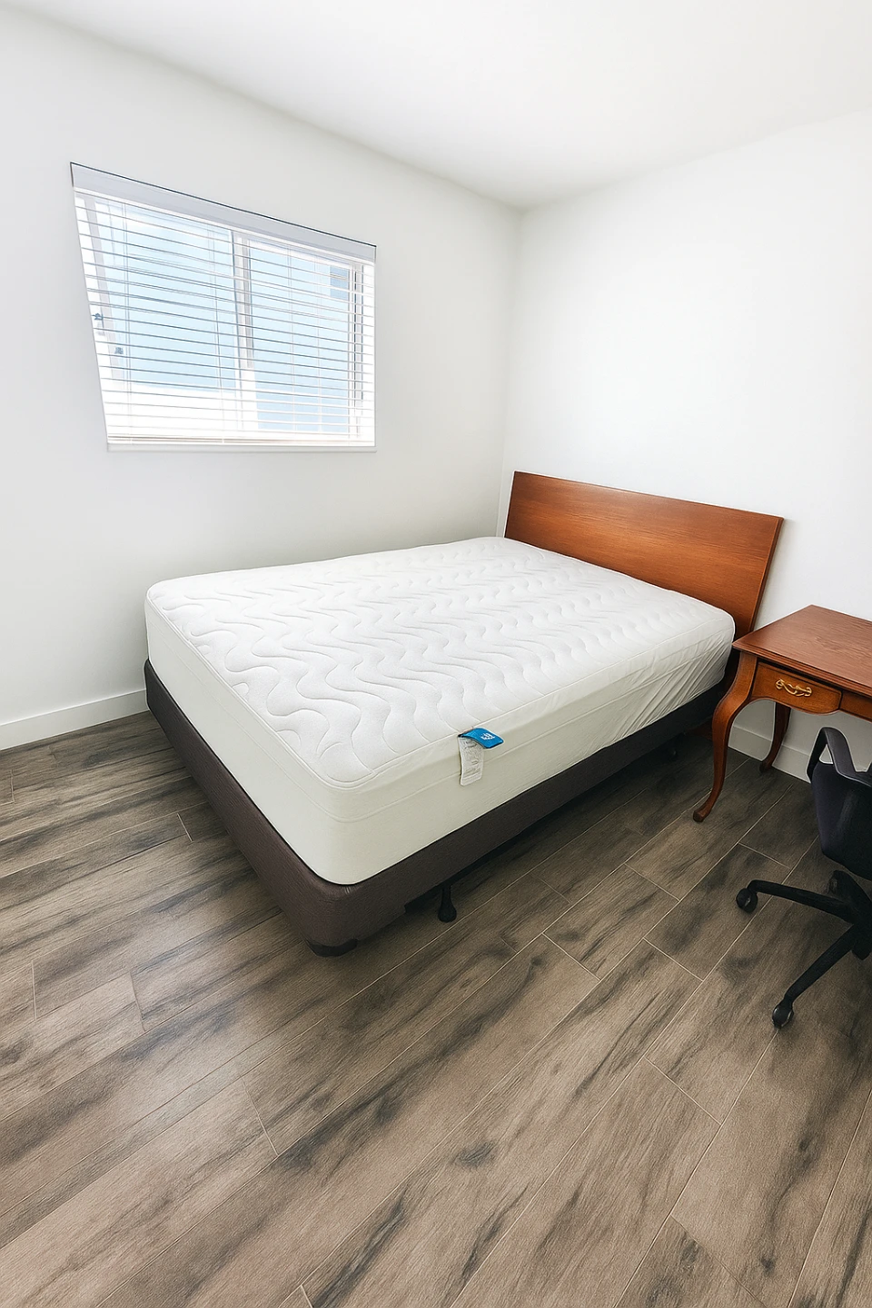Room available  rent  1100 $