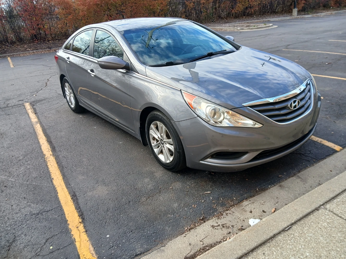Hyundai Sonata Sedan - Gray - photo 2