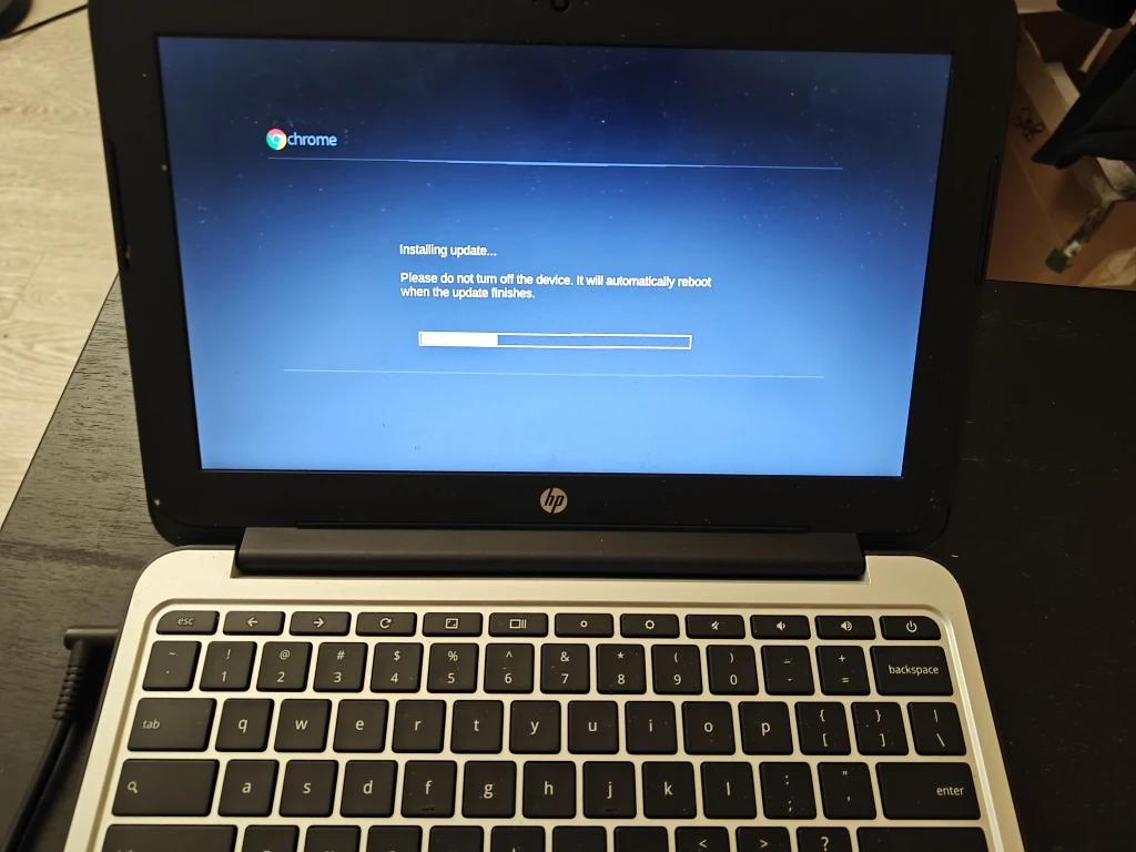 #Cleanout - Free HP Chromebook - Great Condition! - photo 2