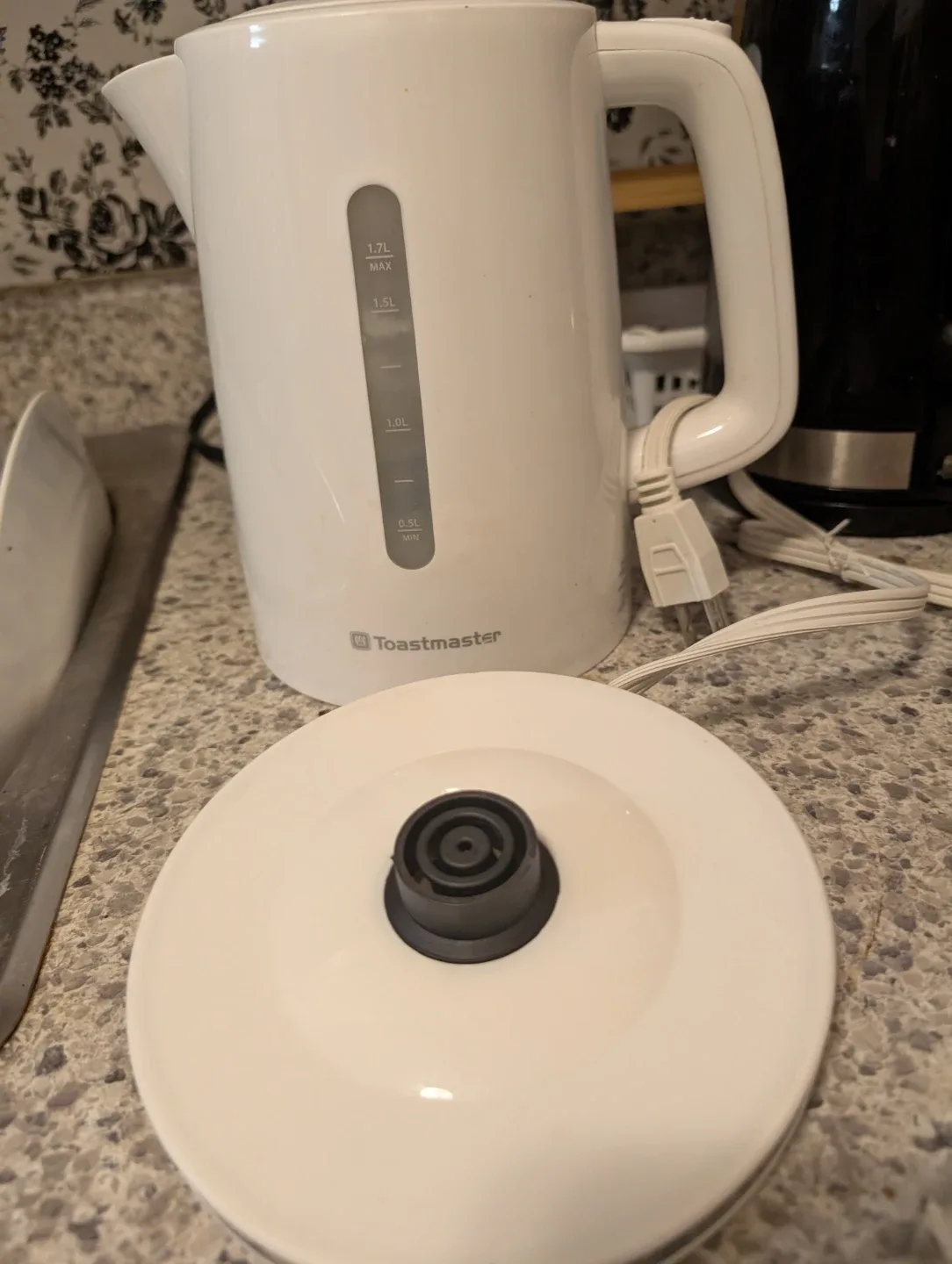 Toastmaster 1.7L Electric Kettle - White