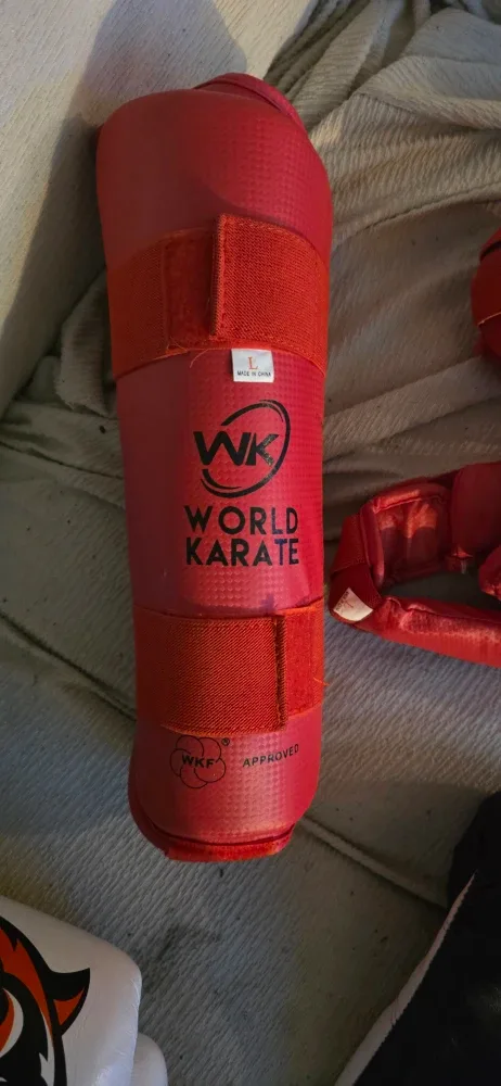 Mixed Martial Arts Gear: Everlast, Tiger Muay Thai, WKF image indicator(4)