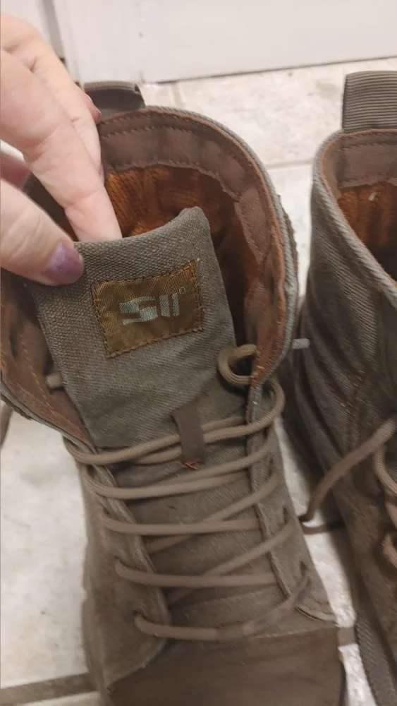 Men's steel toe boots size 8.5 image indicator(4)