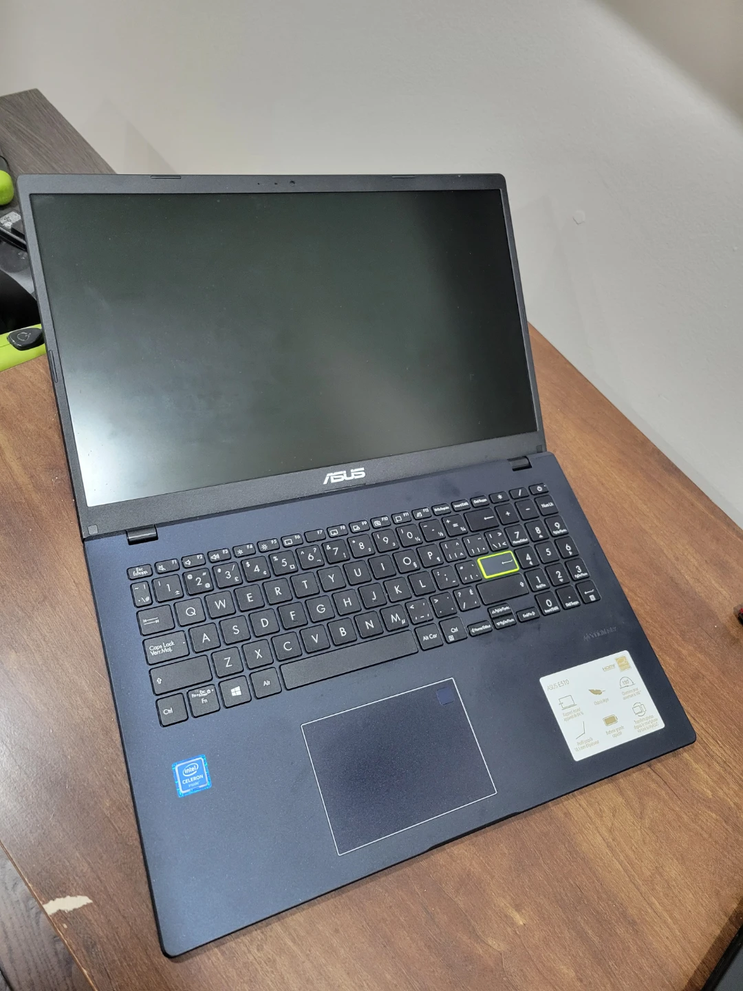 Asus Vivobook Laptop - Like New! - photo 3