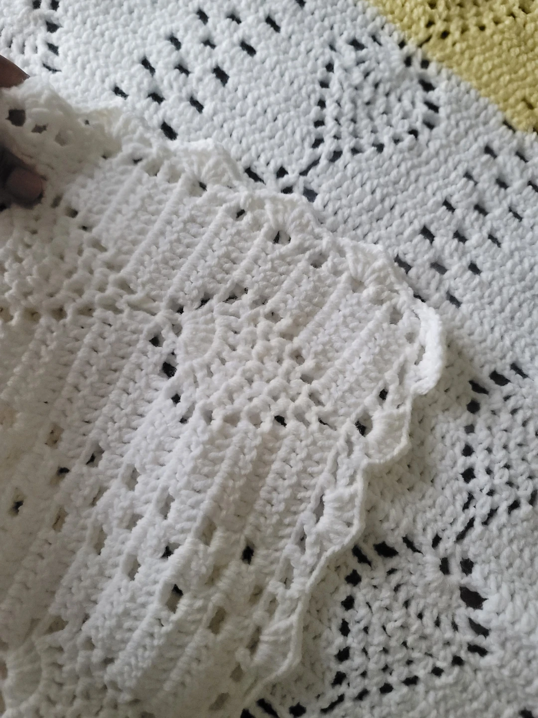 Handmade Crocheted Blanket - Yellow and White 40" × 60" - photo 2