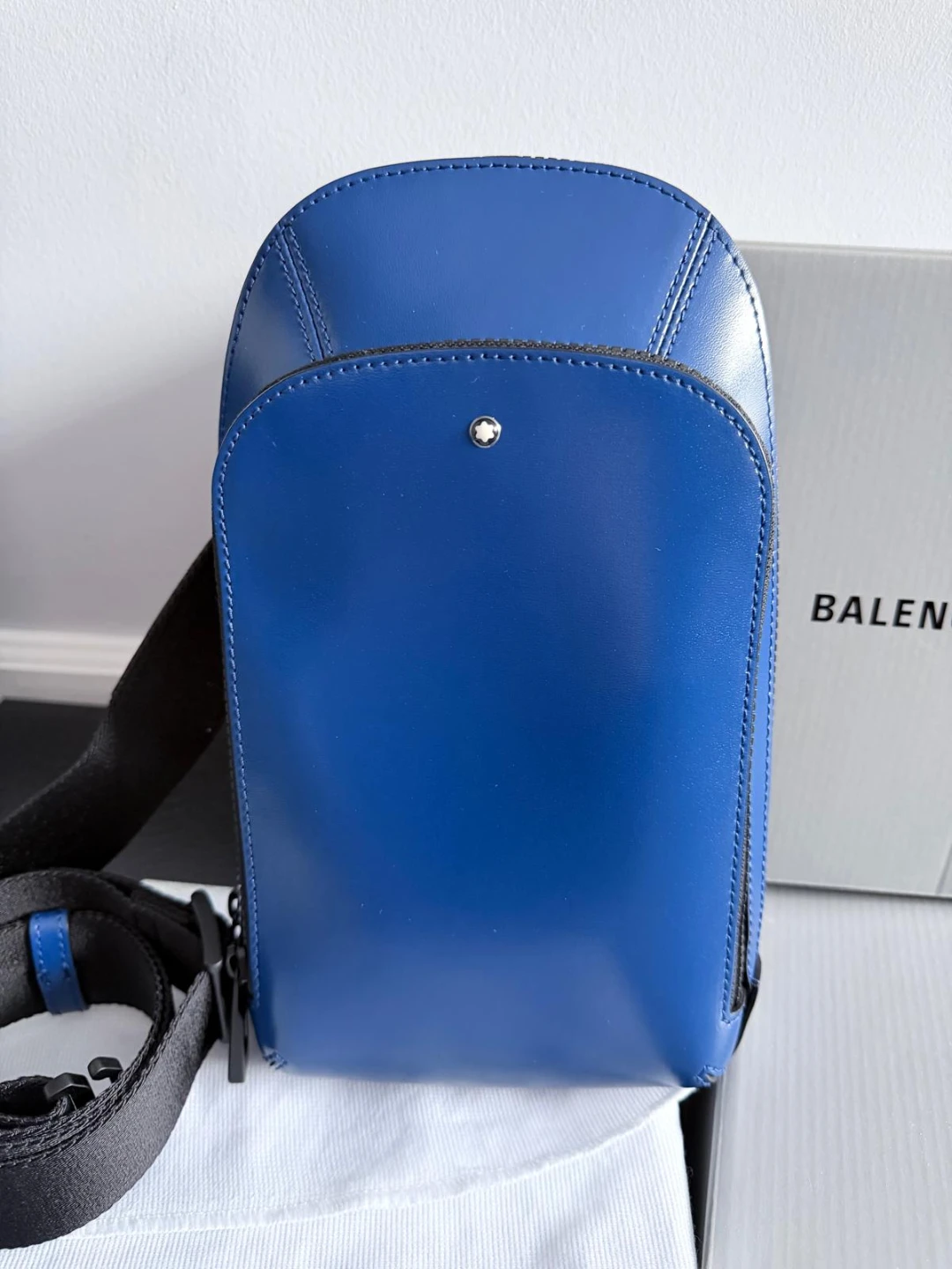Montblanc Blue Leather Sling Bag - photo 4