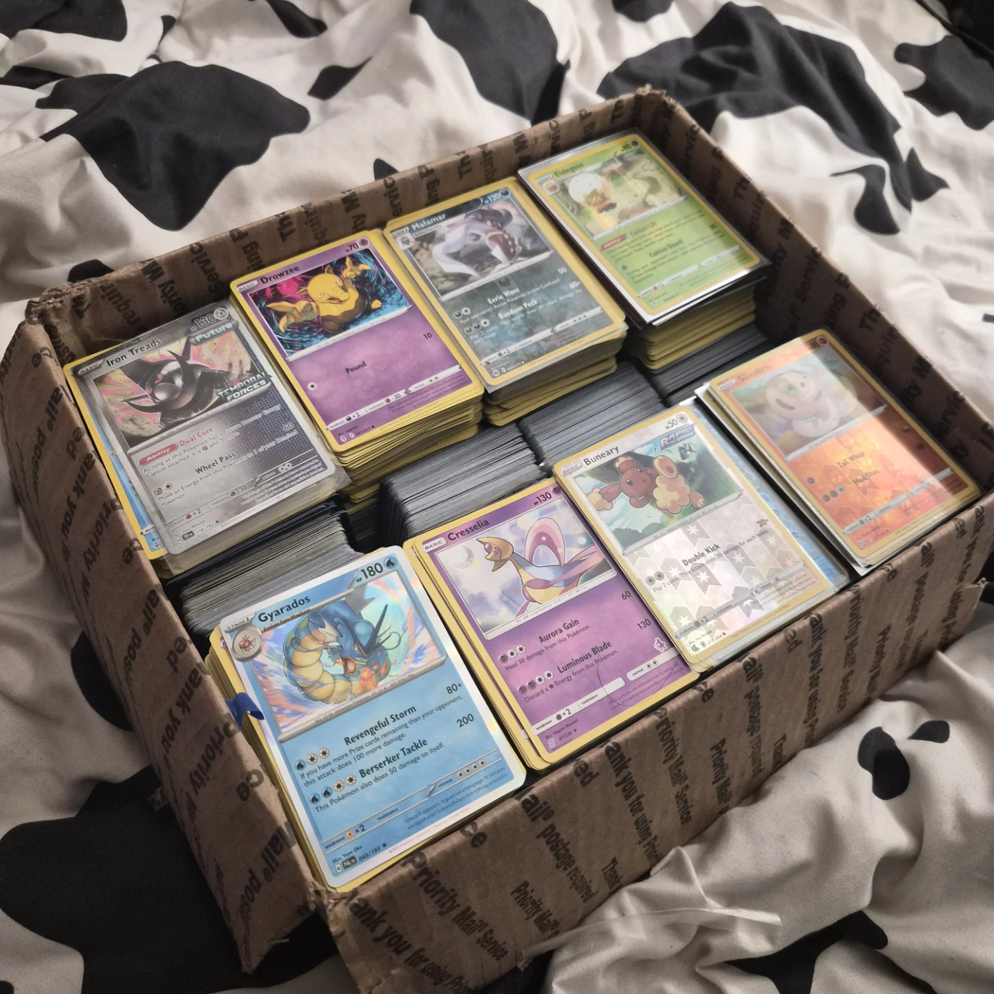 2000 Plus Lot of Pokémon Cards