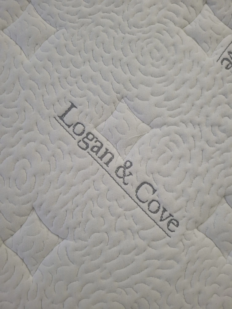 ‼️Move out sale‼️ King Mattress and bed frame #Cleanout - photo 2