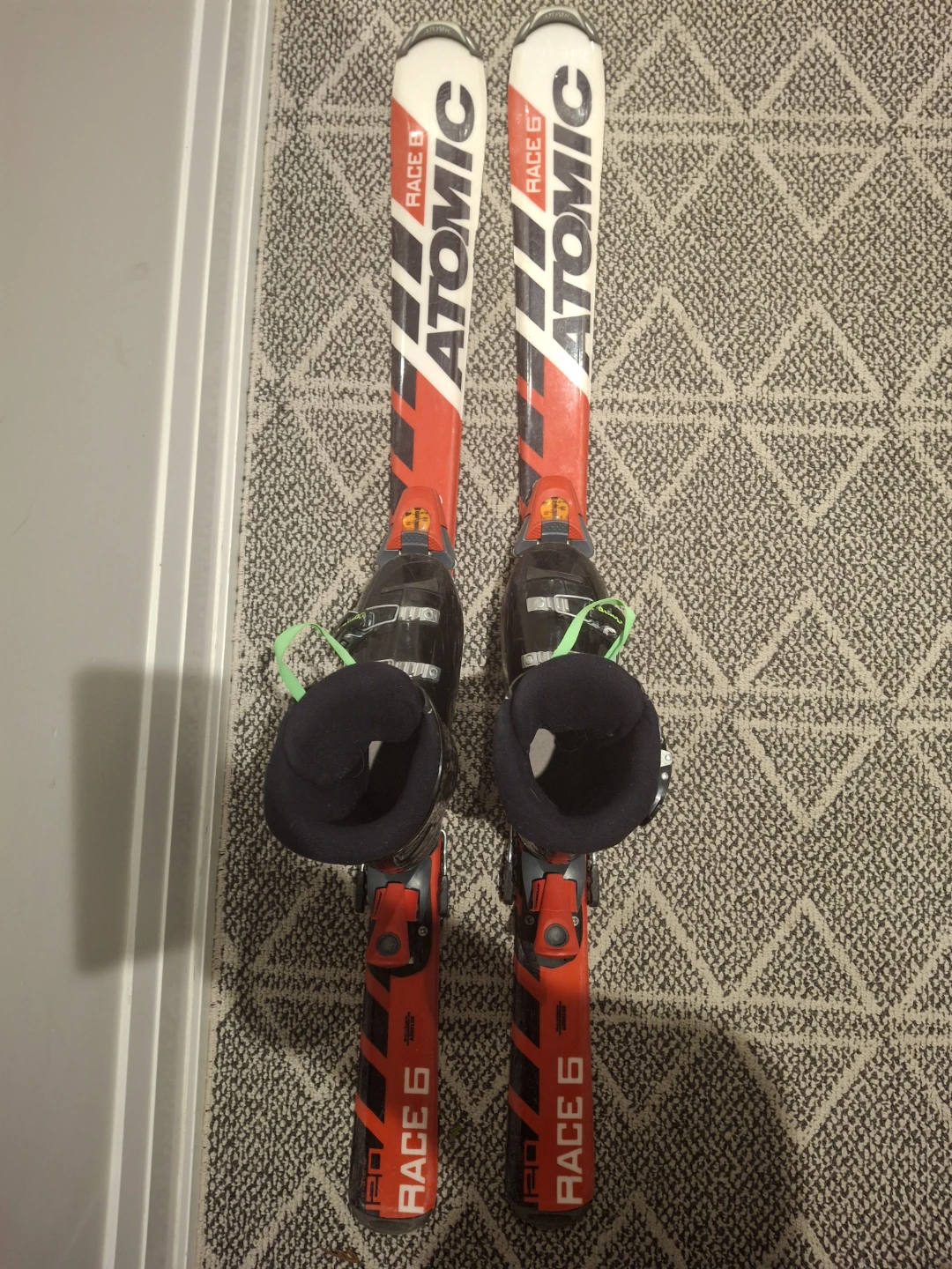 Atomic Race 6 Skis with Rossignol Boots - Size 255 - photo 5