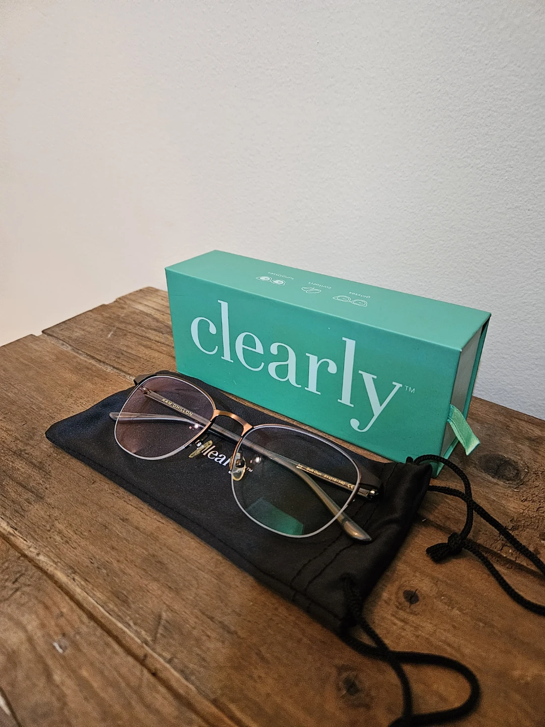 Clearly bluelight eyeglasses