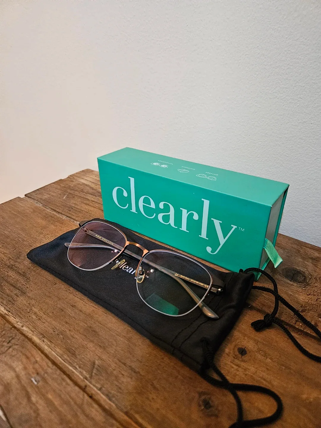 Clearly bluelight eyeglasses