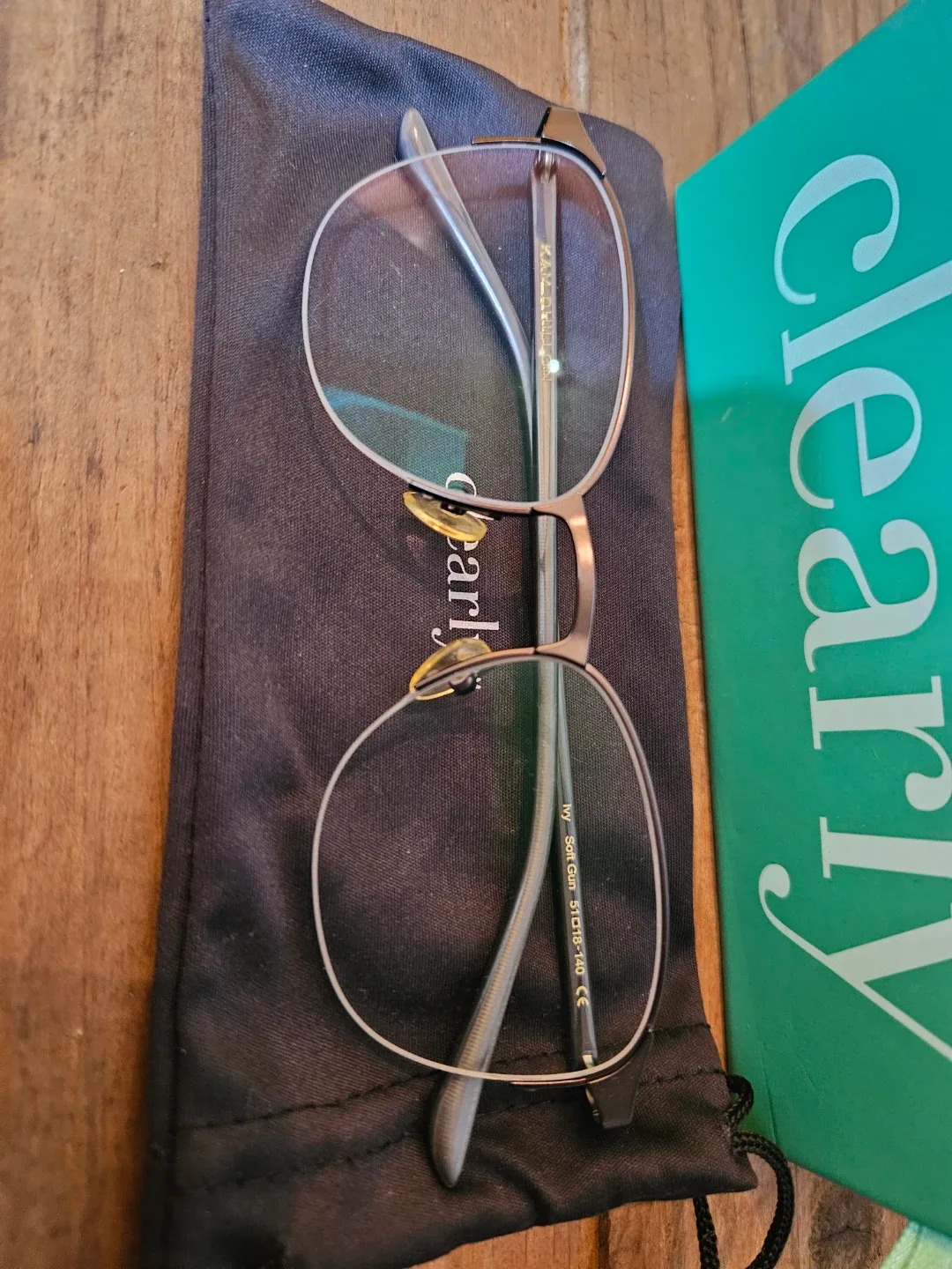 Clearly bluelight eyeglasses image indicator(3)