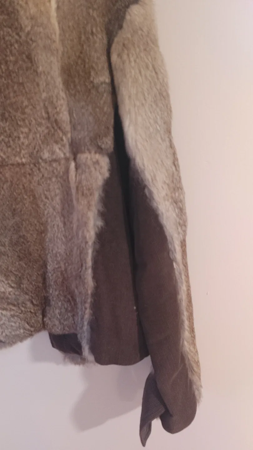 Juicy Couture Fur & Corduroy Jacket - Size M image indicator(8)