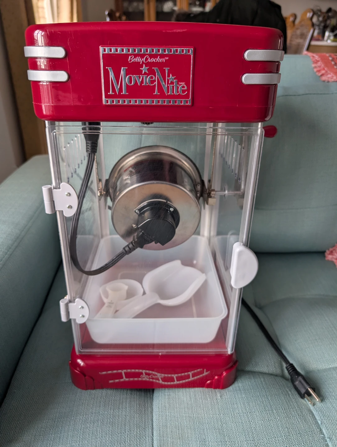 Betty Crocker Movie Nite Kettle Popcorn Maker - photo 2