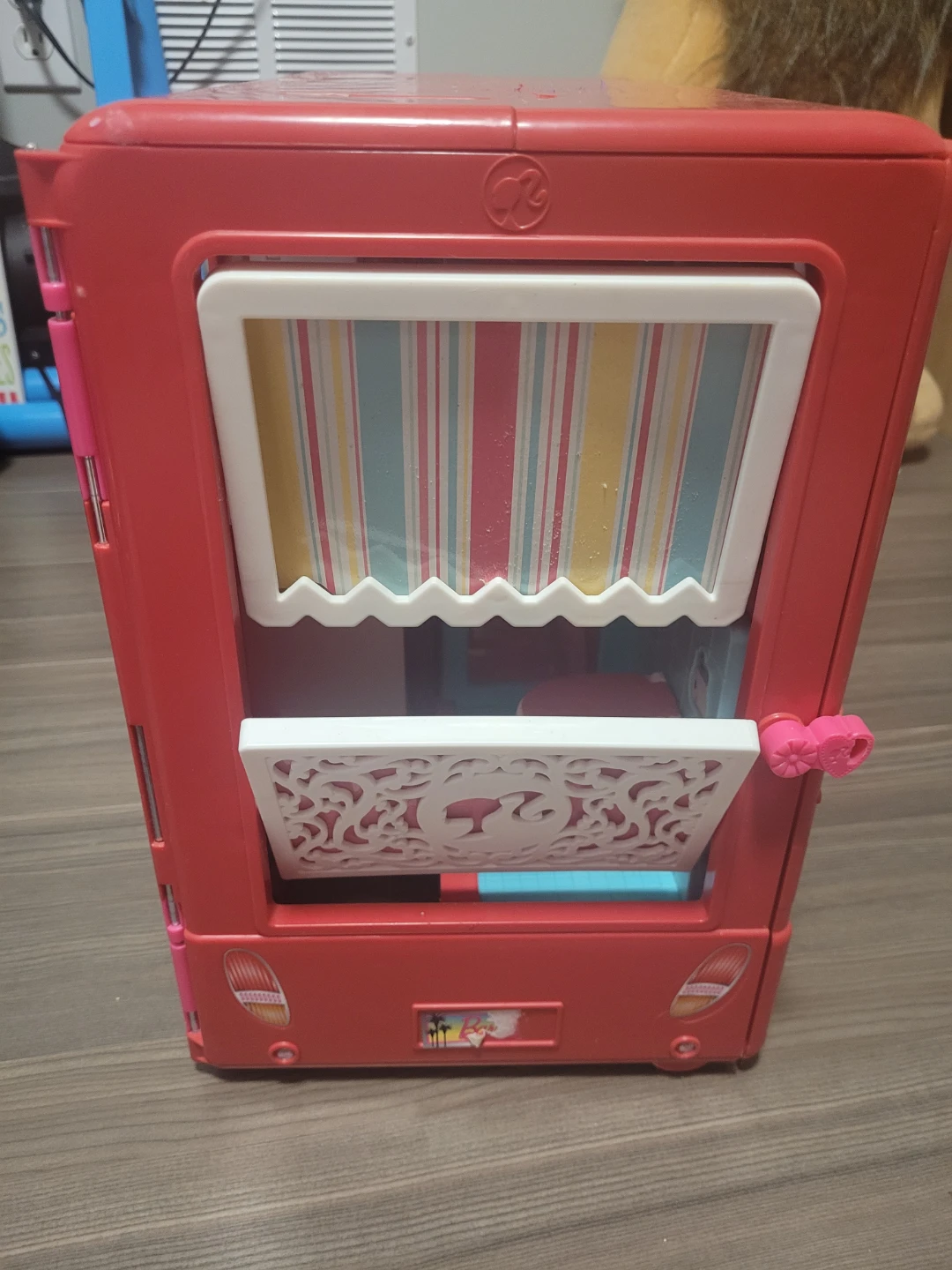 Barbie Pop-Up Camper Van - photo 3