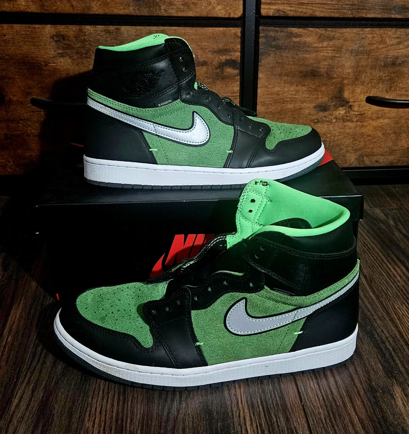 Jordan 1 Retro High Zoom Zen Green Size:  US M 10.5 - photo 4