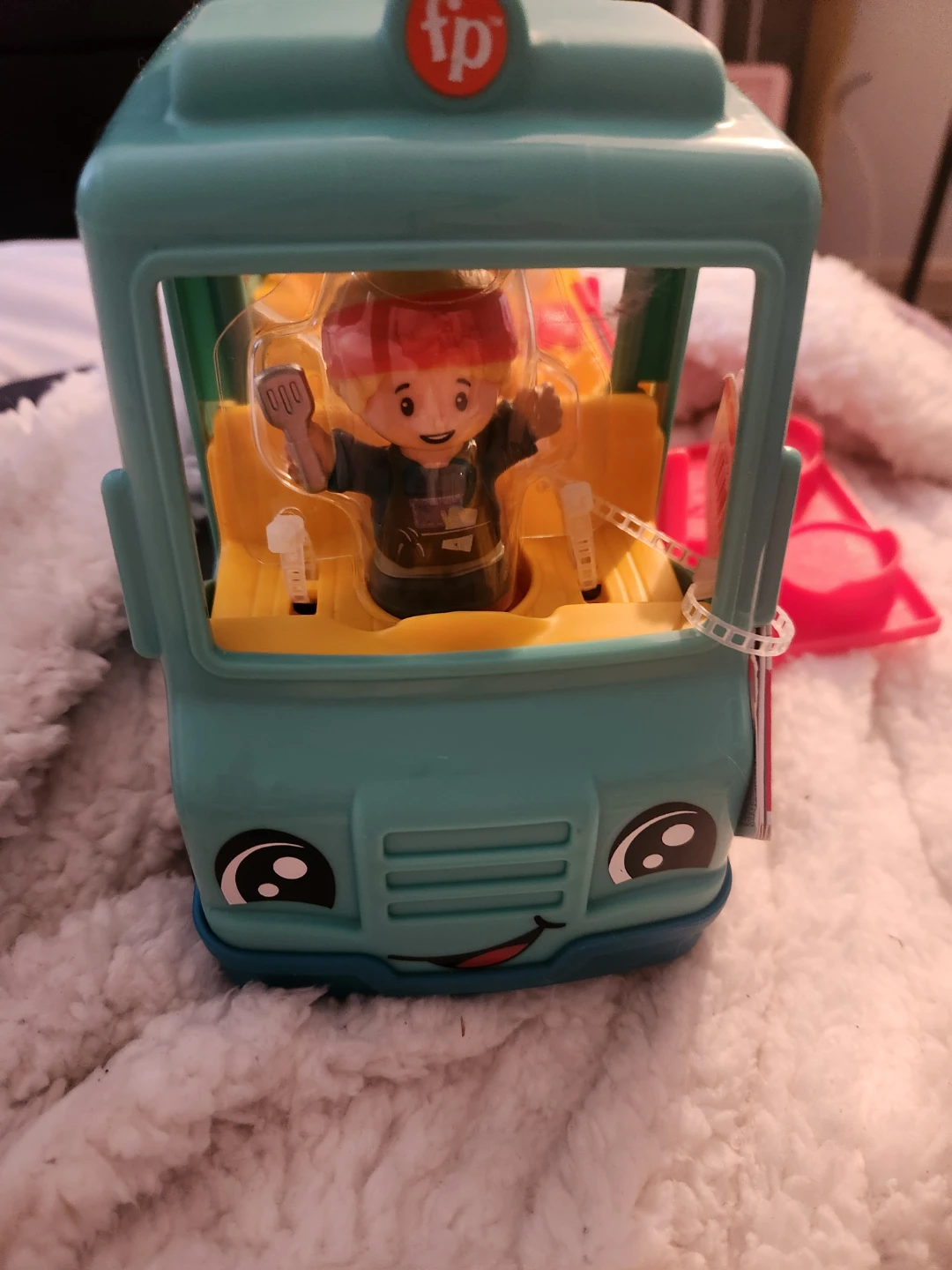 🏆 Fisher-Price Little People Food Truck - Ages 1-5