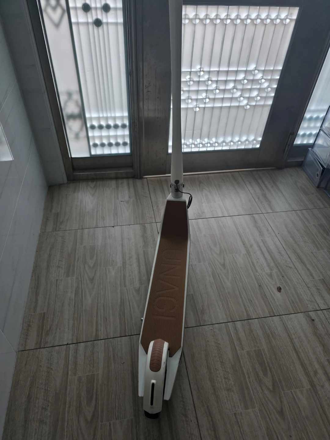 Unagi Model One E500 Electric Scooter - photo 2