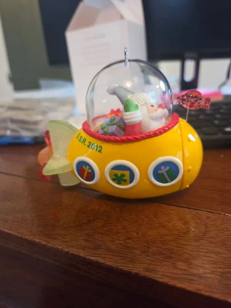 Hallmark Keepsake Ornament - Santa's Sweet Ride #Cleanout image indicator(3)