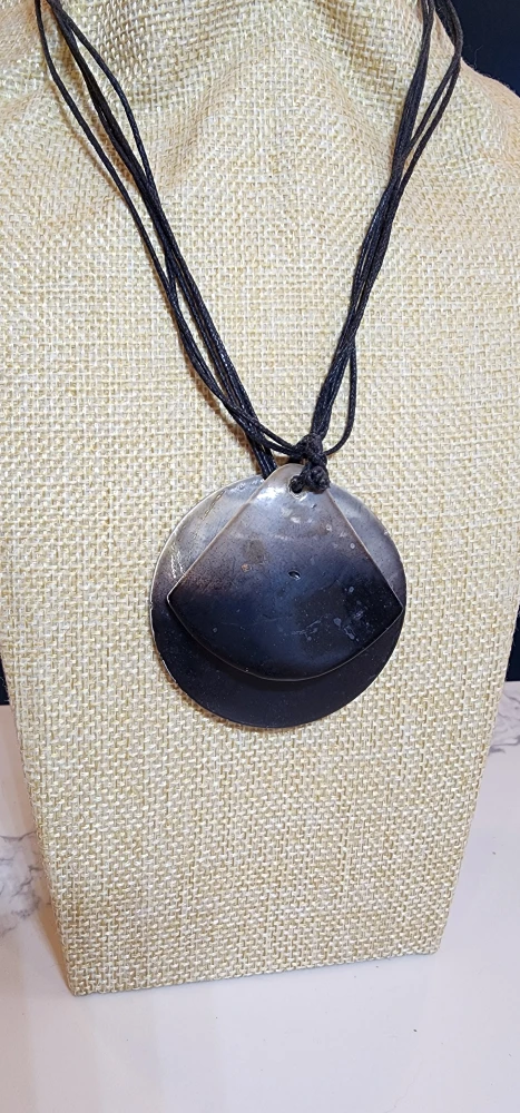 Modern Layered Pendant Necklace - photo 3