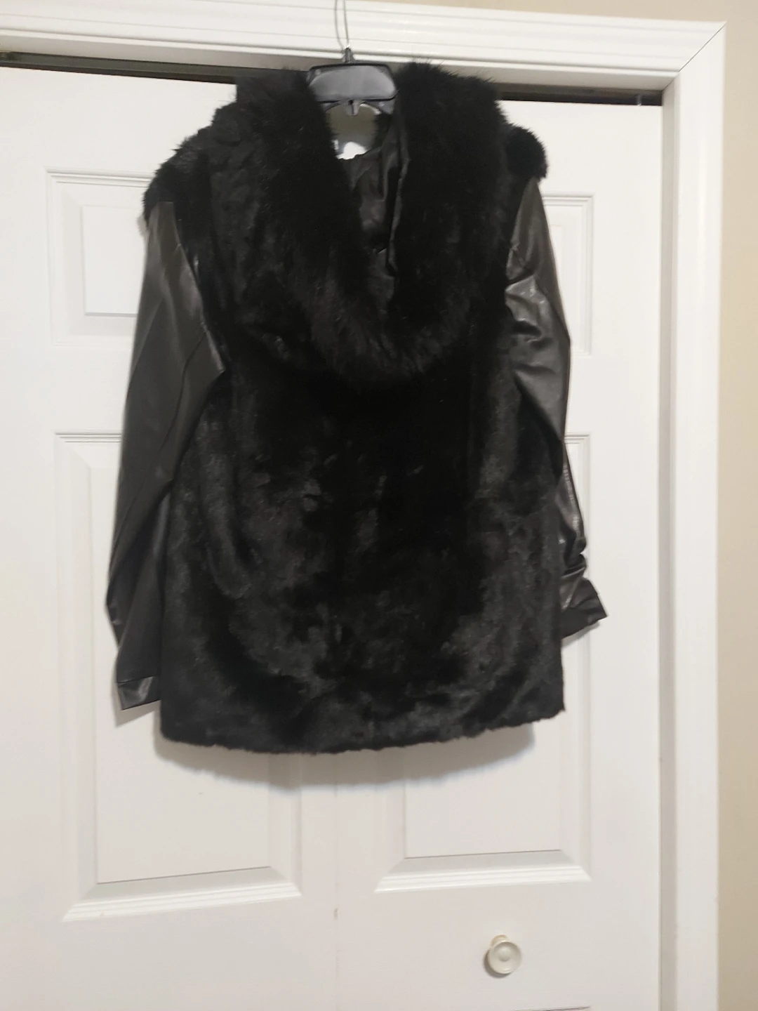 Kingshield Black Faux Fur & Leather Jacket