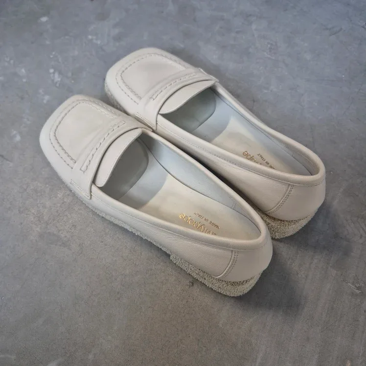 Gravity pope Cream Leather Loafers - Size 37 image indicator(4)