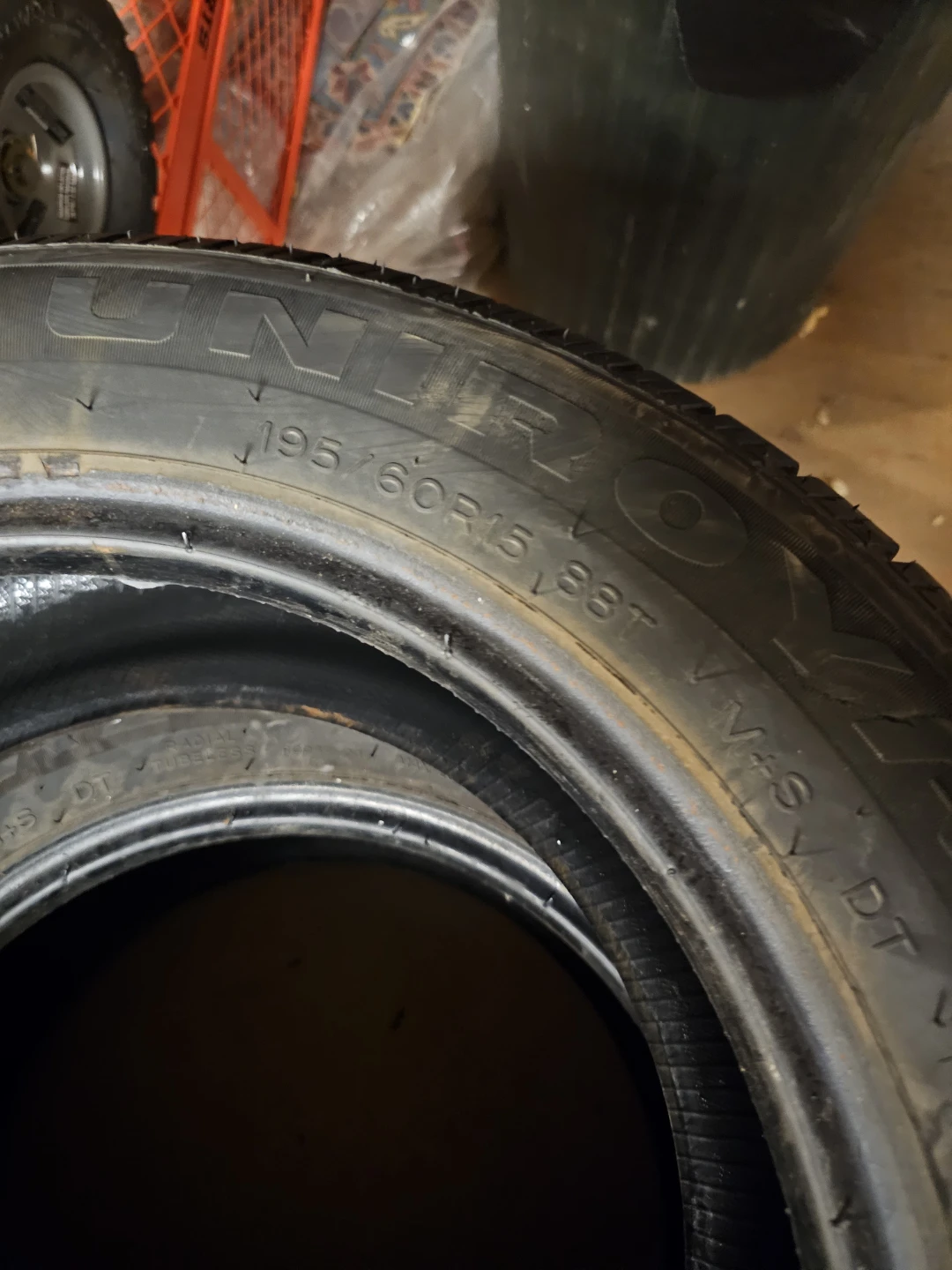2X195/60/R15 uniroyal tiger paw Touring all season tires only 2