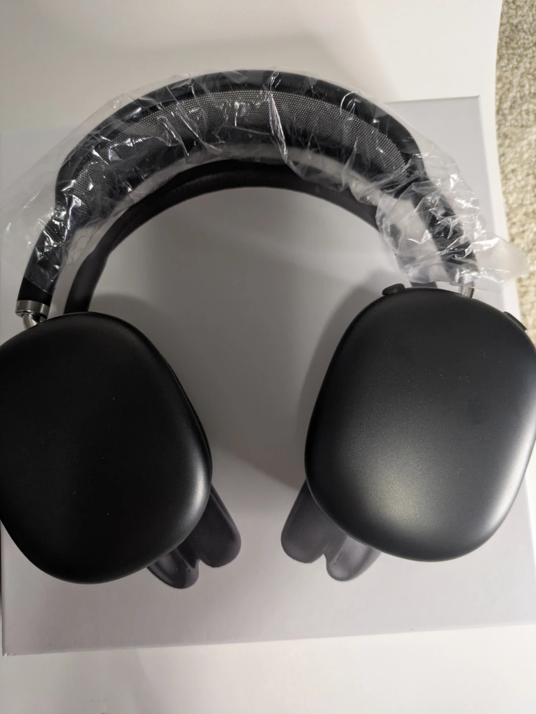 Apple AirMax Wireless Headphones