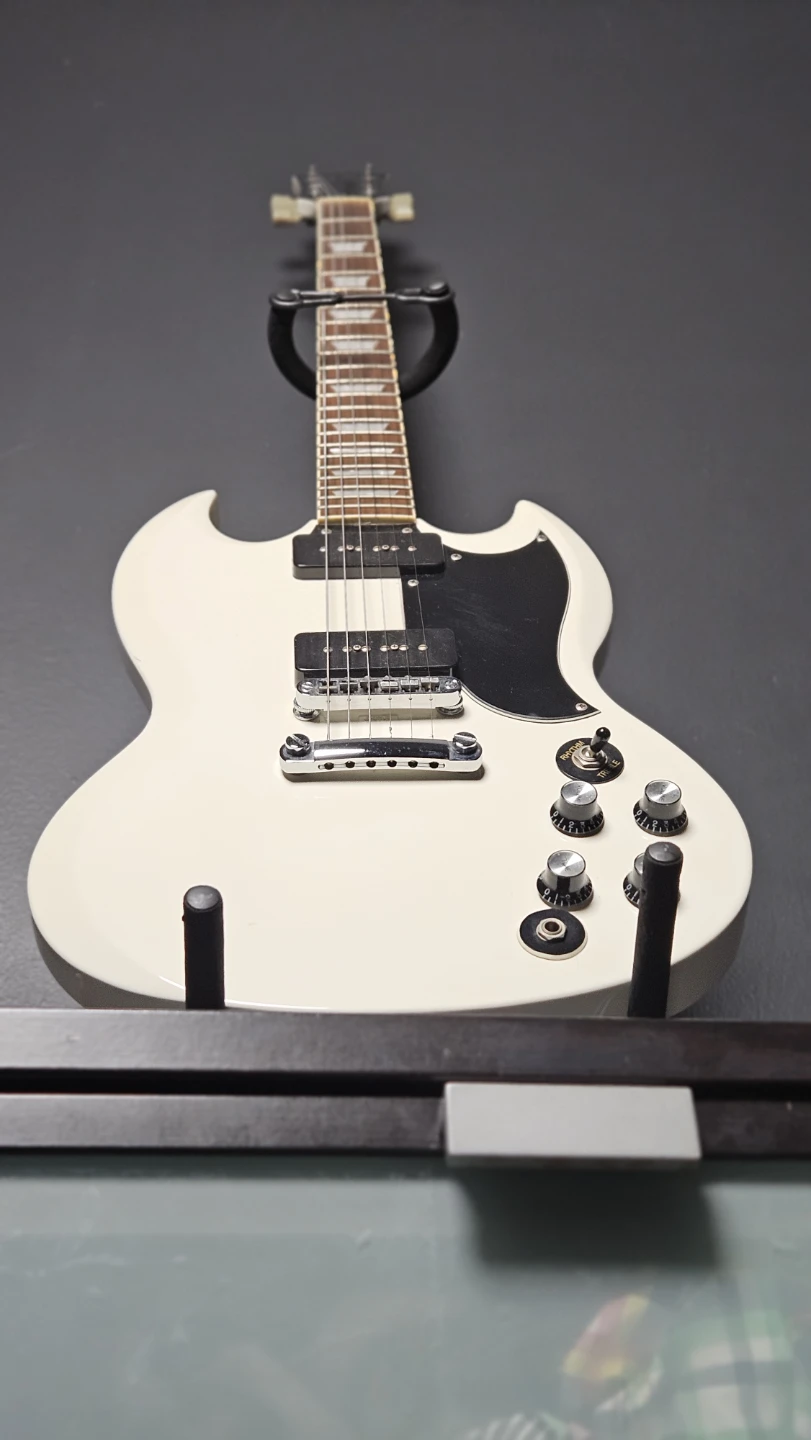 Dillion SG Electric Guitar - White - photo 3