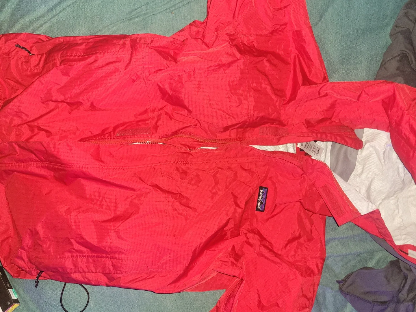 Patagonia Red Windbreaker Jacket - Men's Medium