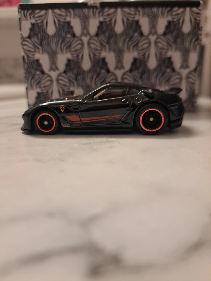 Hot Wheels Ferrari 599XX - photo 3