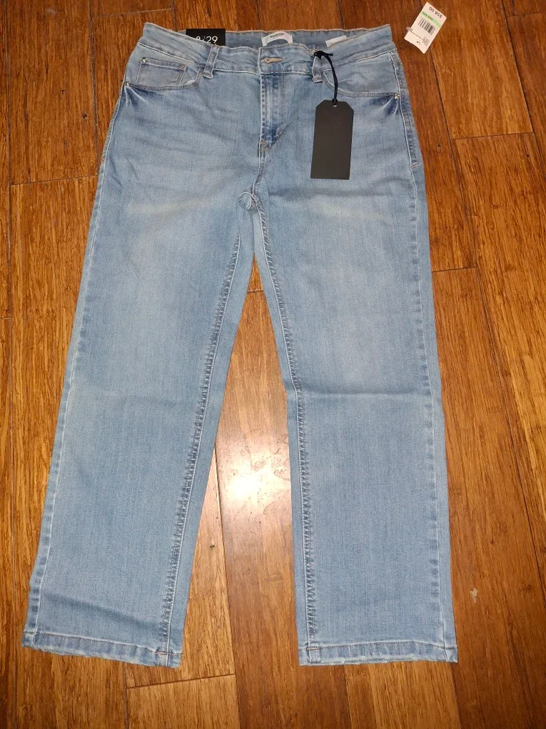 d. jeans size 8/29 light wash