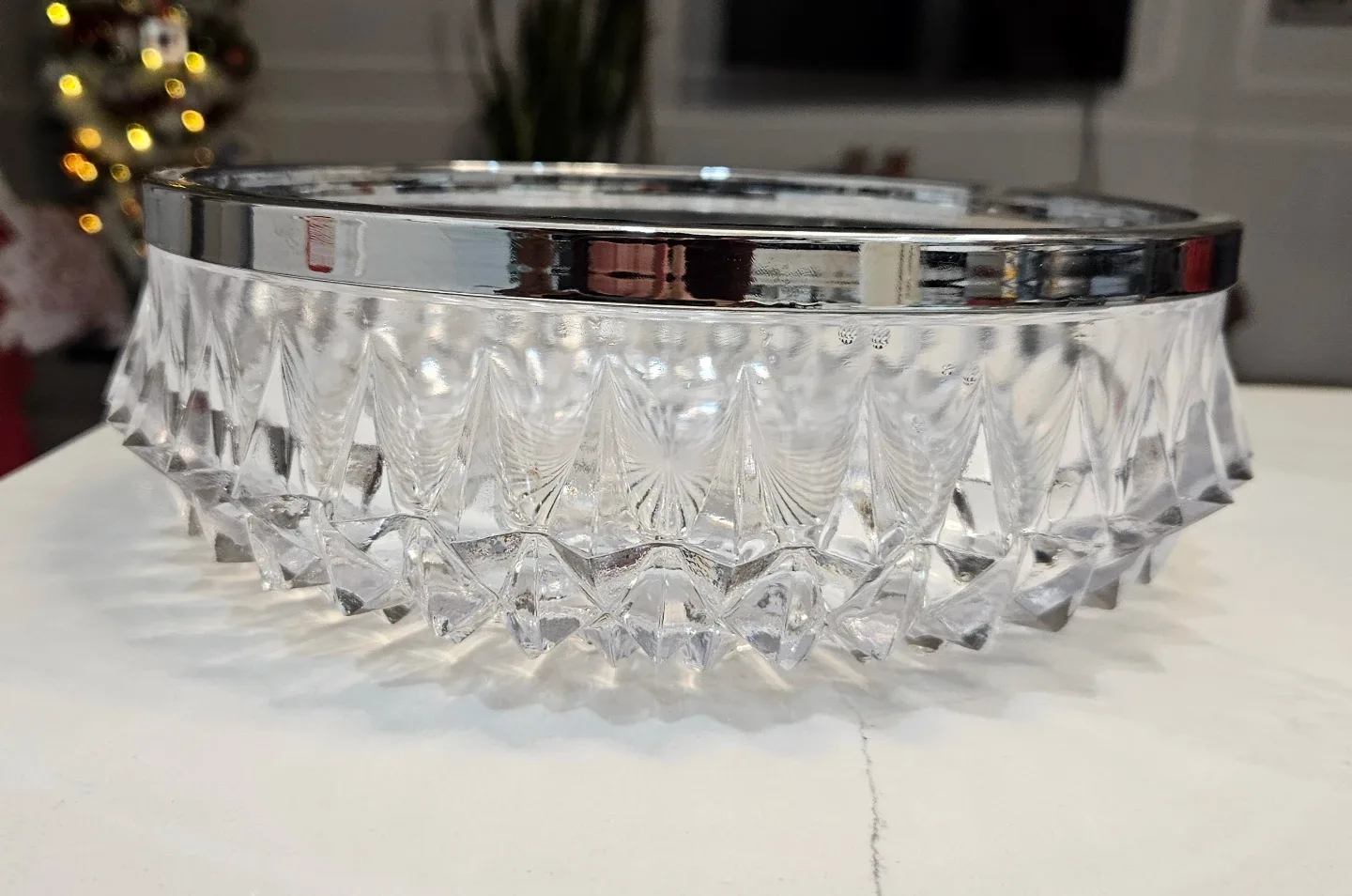 Crystal Bowl with Silver Rim image indicator(3)