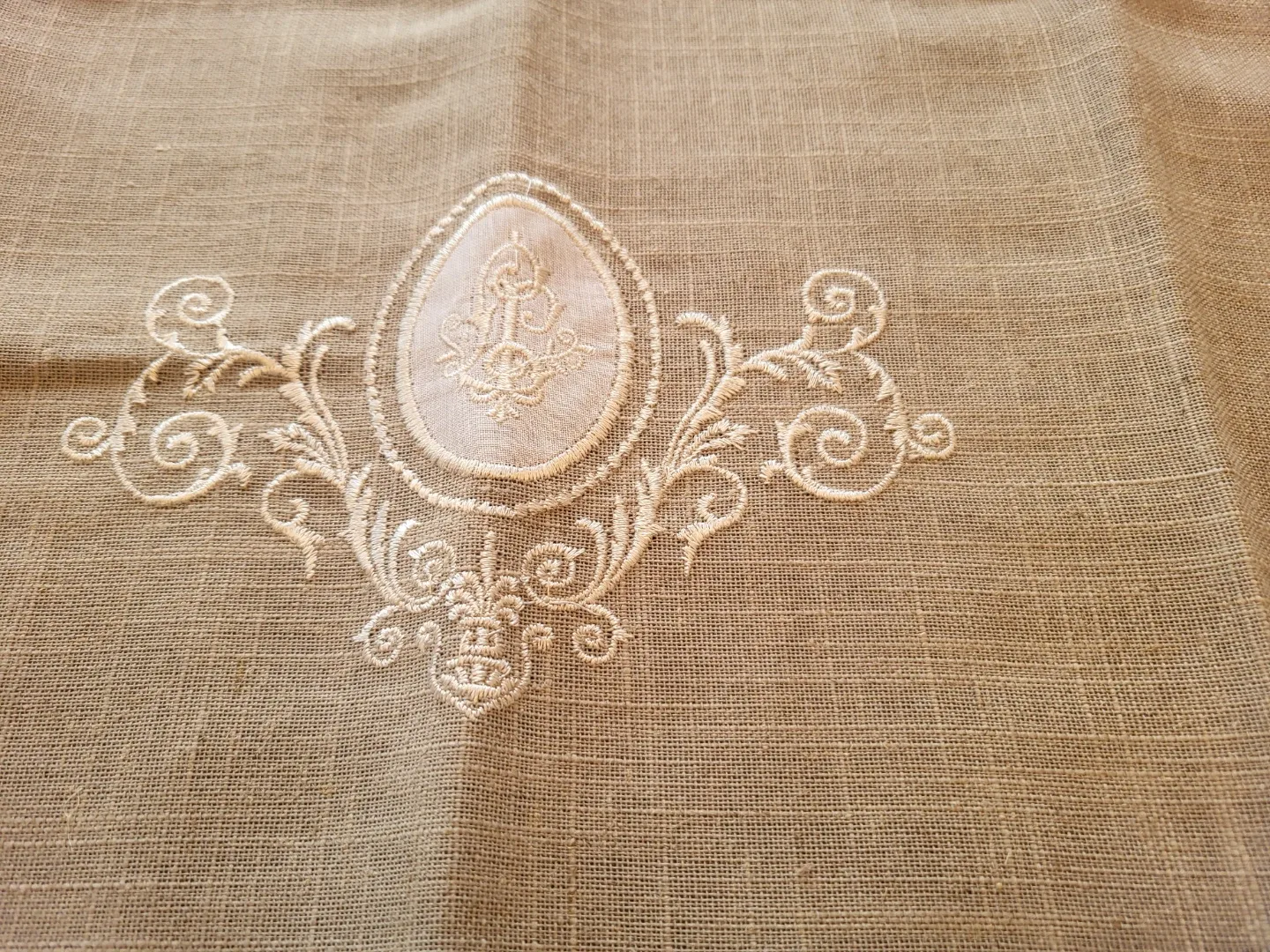 8 beautyful placemats - new (2 glasses included) image indicator(2)