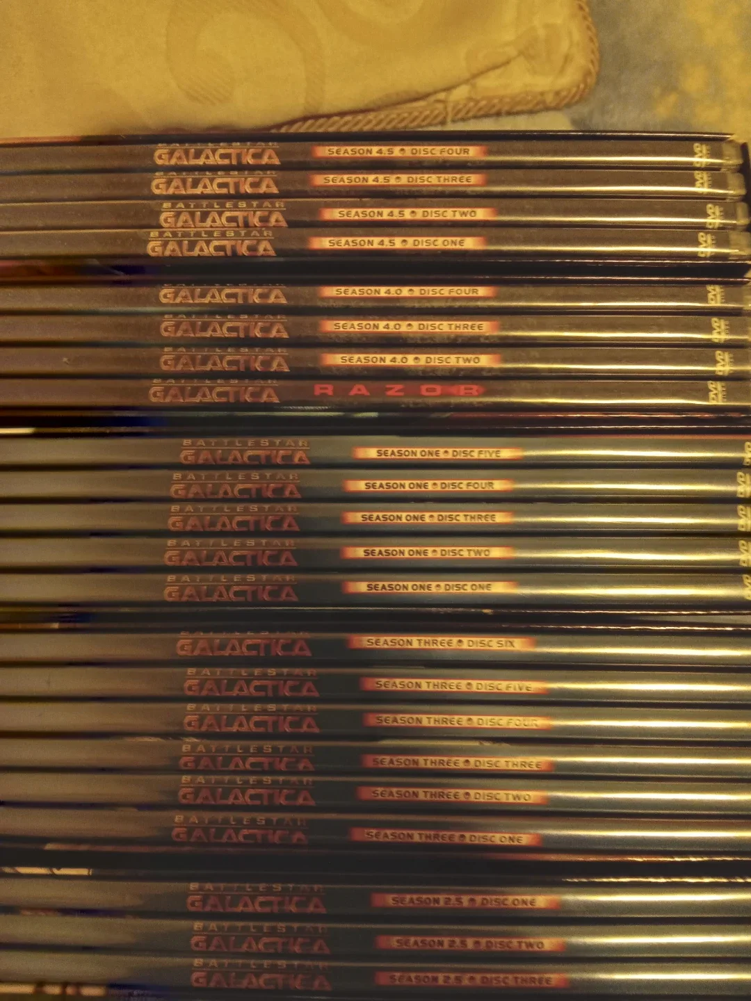 6 battlestar Galactia wide screen dvds image indicator(2)