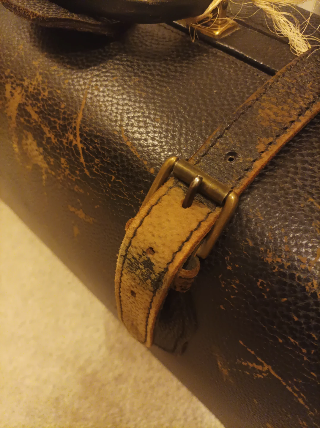 Eatonia Vintage Brown Leather Suitcase - photo 5