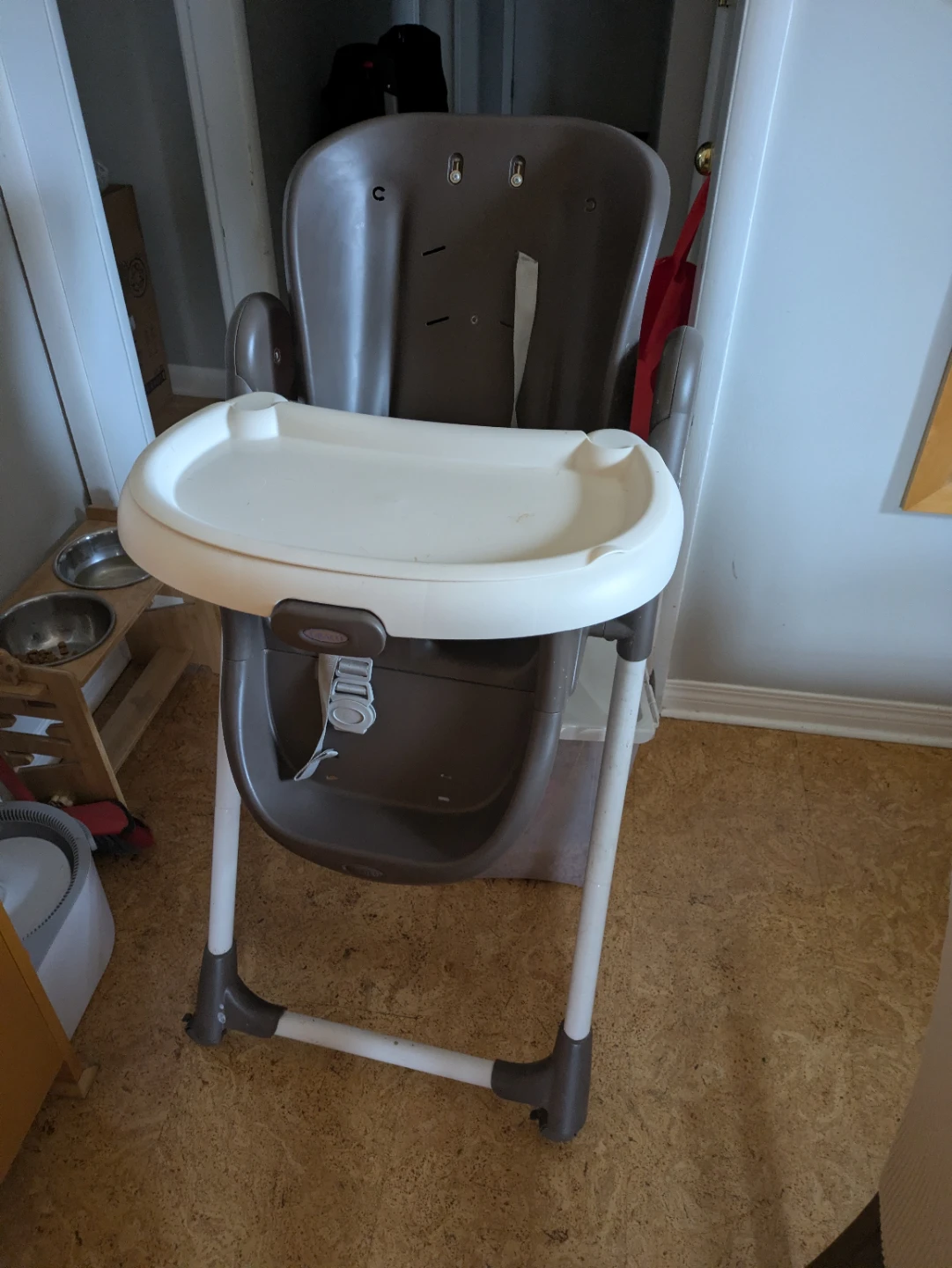 # Clean-out Graco Contempo High Chair - photo 2