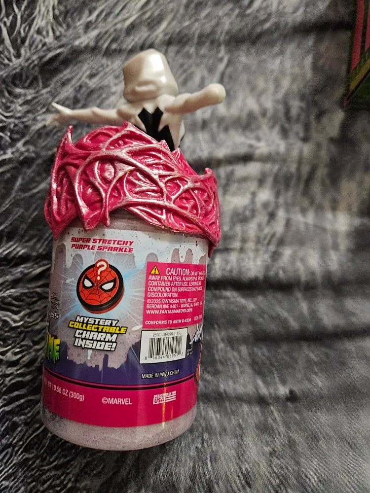 Spider-Man Mystery Collectible Change Inside! image indicator(2)