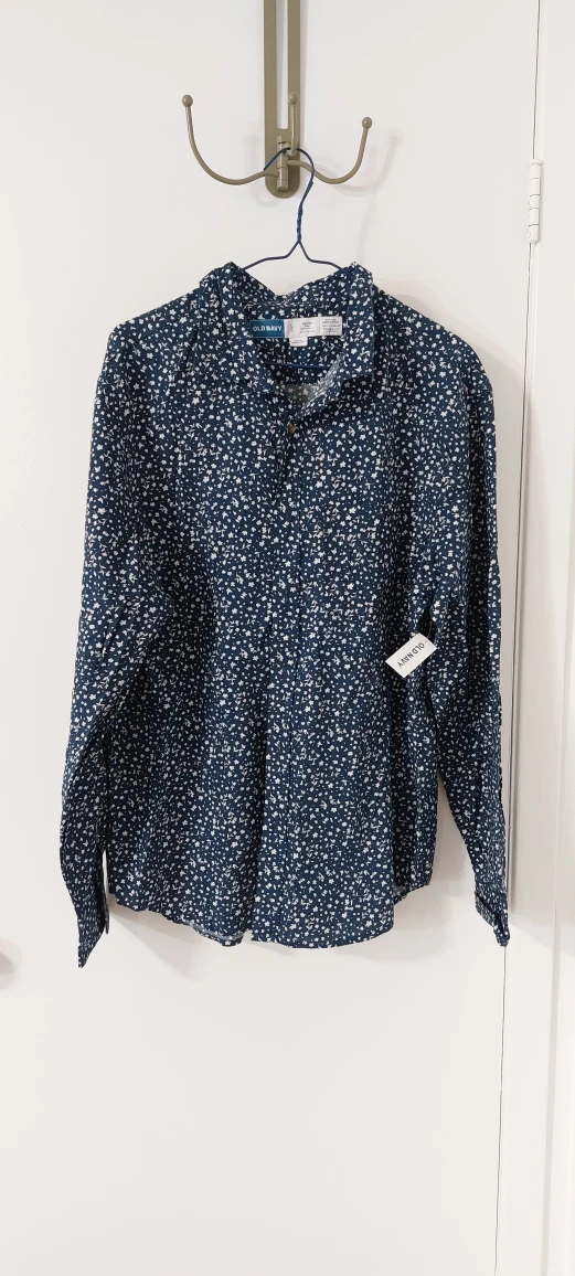New Old Navy Shirt - Size L
